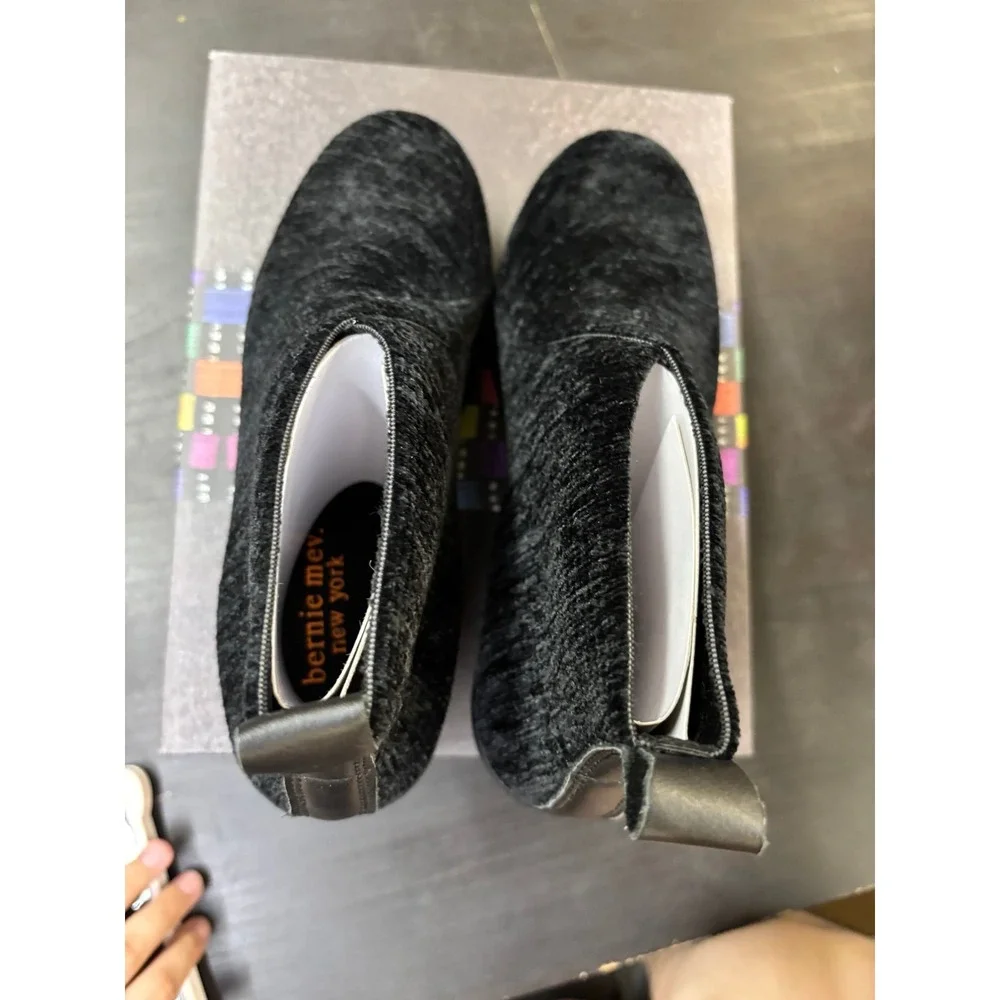 Bernie Mev Sally Black Velvet Wedge Ankle Boots Womens Size 38 US 7.5-8